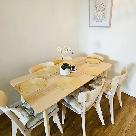 Molos Beachfront City-centre