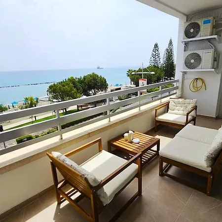 Molos Beachfront City-centre Apartment