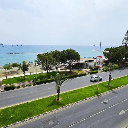 شقة Molos Beachfront City-centre